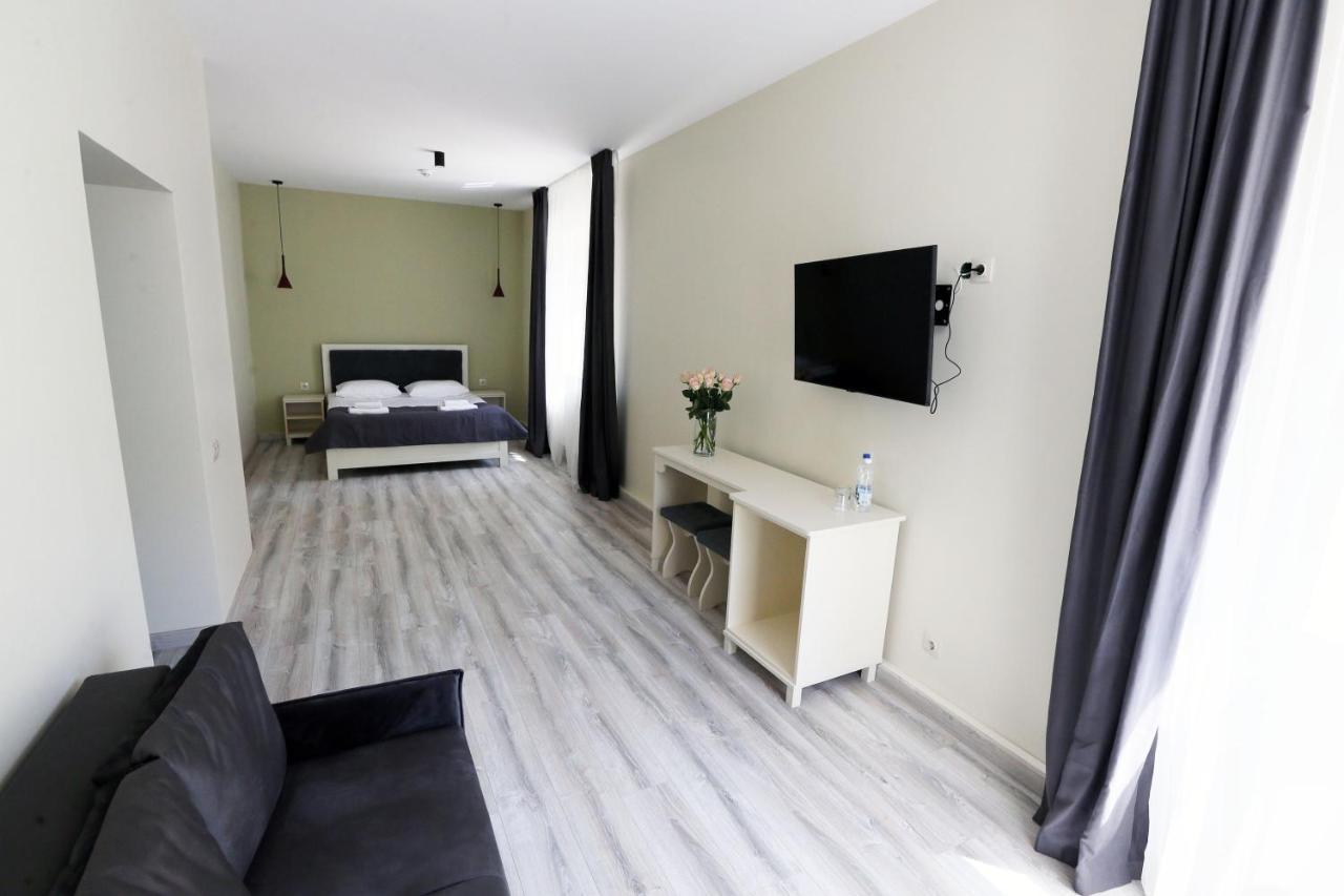 Hotel Golden Lemon Готель Золотий Лимон Lviv Dış mekan fotoğraf